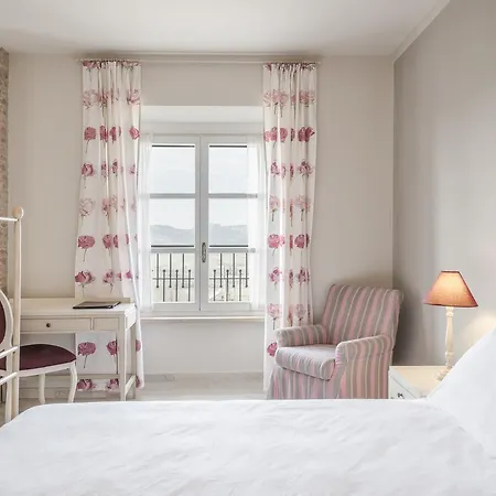 Hotel Spinerola In Cascina&restaurant Uvaspina