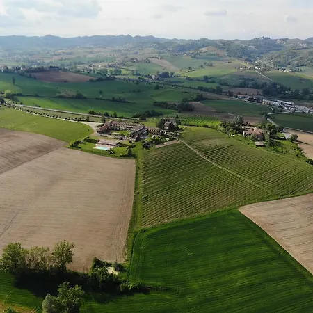 Spinerola In Cascina&restaurant Uvaspina Hotel 3*